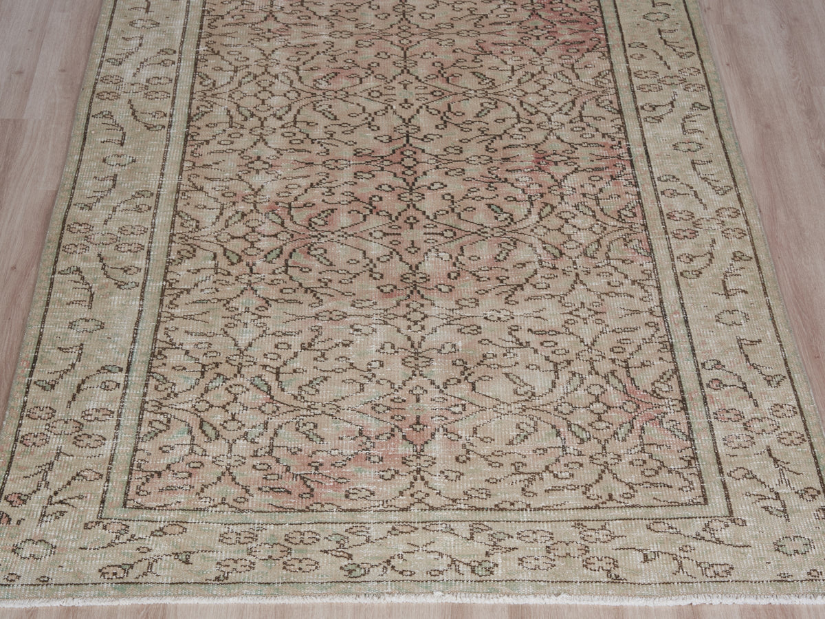 4'10" x 8'4" Vintage Turkish Scatter Rug