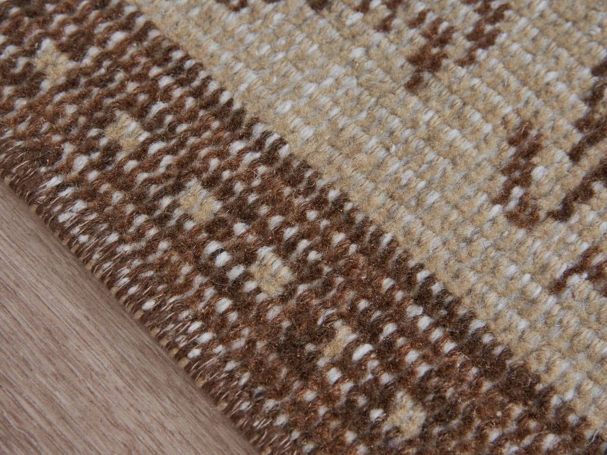 4'5" x 8'2" Beige Brown Vintage Scatter Rug