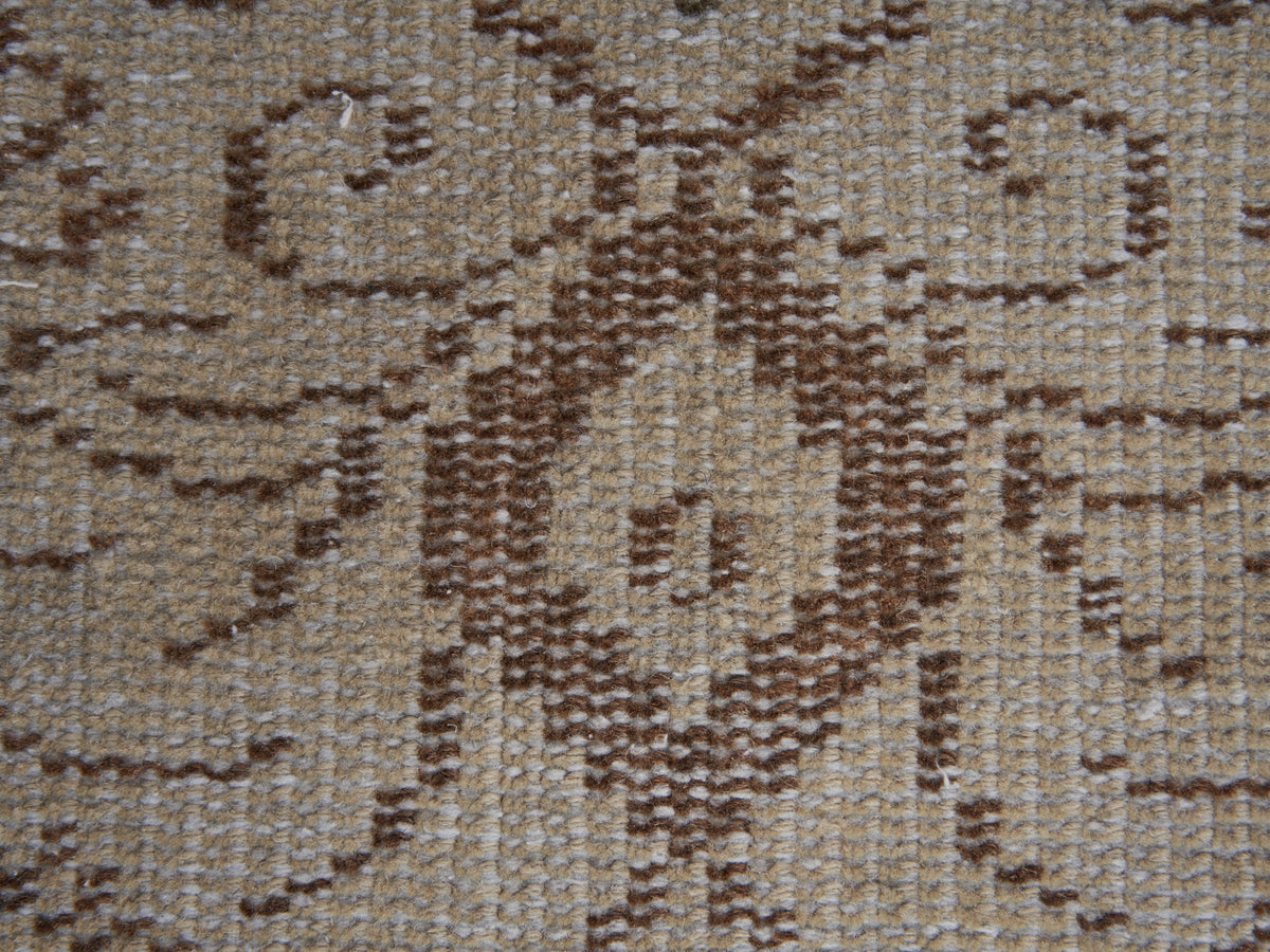 4'5" x 8'2" Beige Brown Vintage Scatter Rug