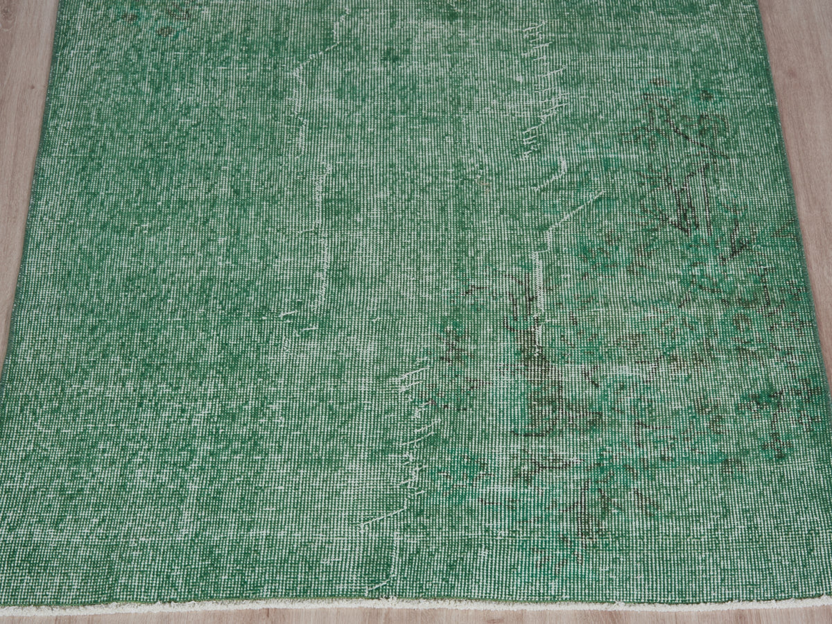 3'8" x 6'8" Vintage Green Scatter Rug