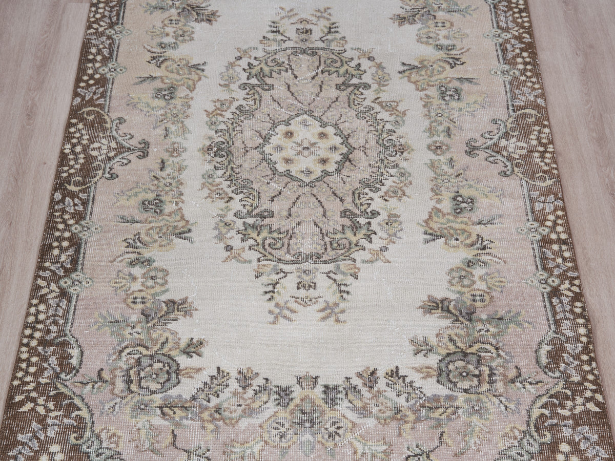 3'9" x 6'10" Vintage Turkish Scatter Rug