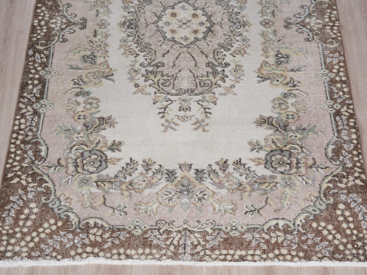 3'9" x 6'10" Vintage Turkish Scatter Rug