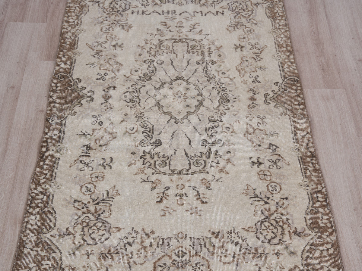 3'7" x 6'9" Neutral Vintage Turkish Rug