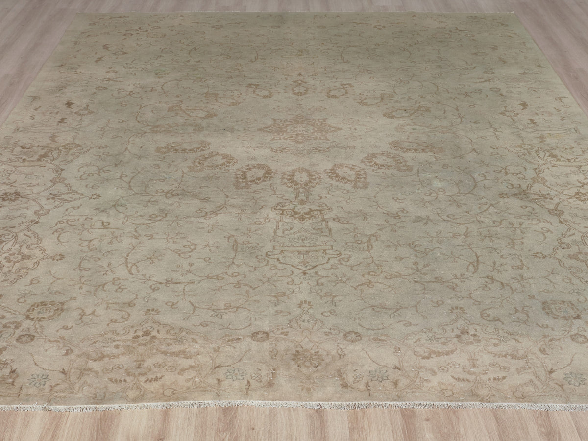 8'5" x 12'6" Neutral Oriental Persian Style Rug