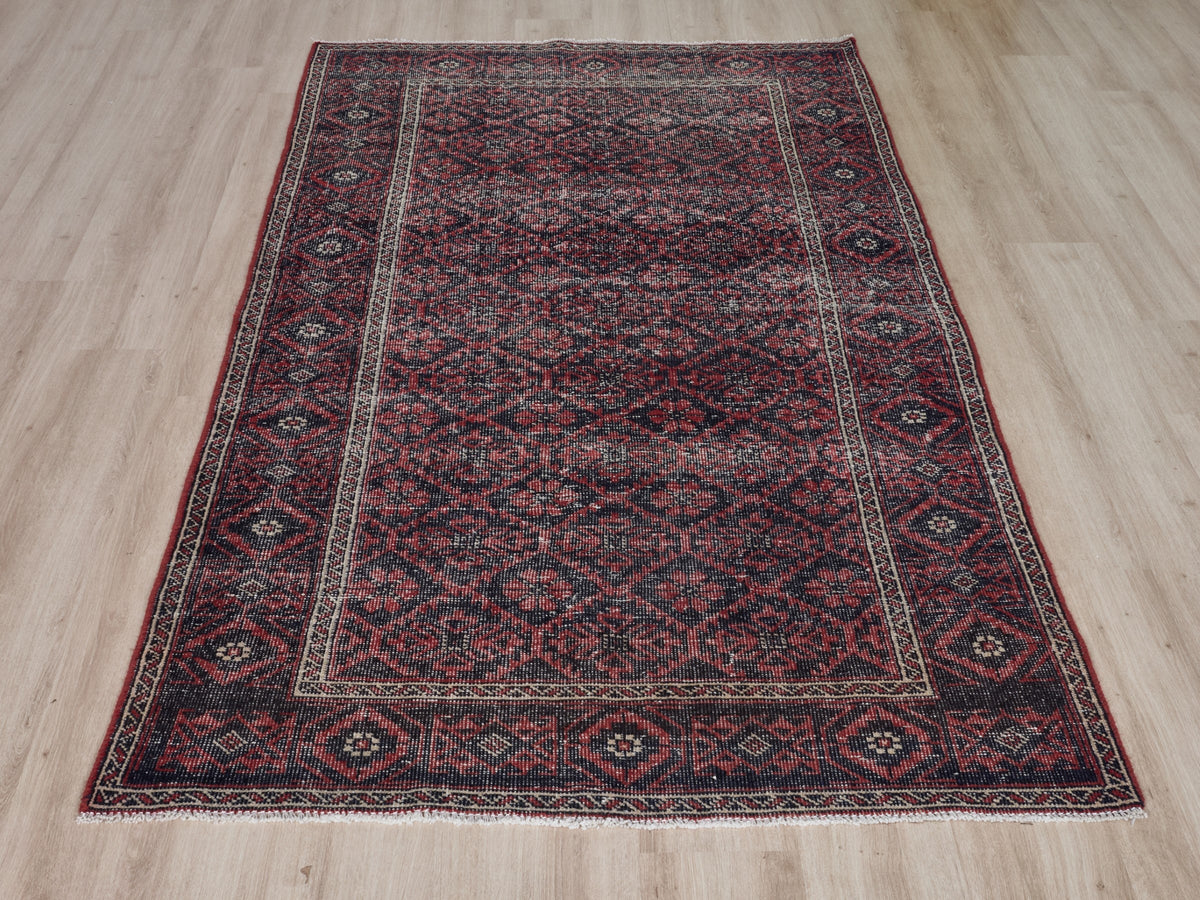 4'3" x 7'10" Oriental Persian Style Rug