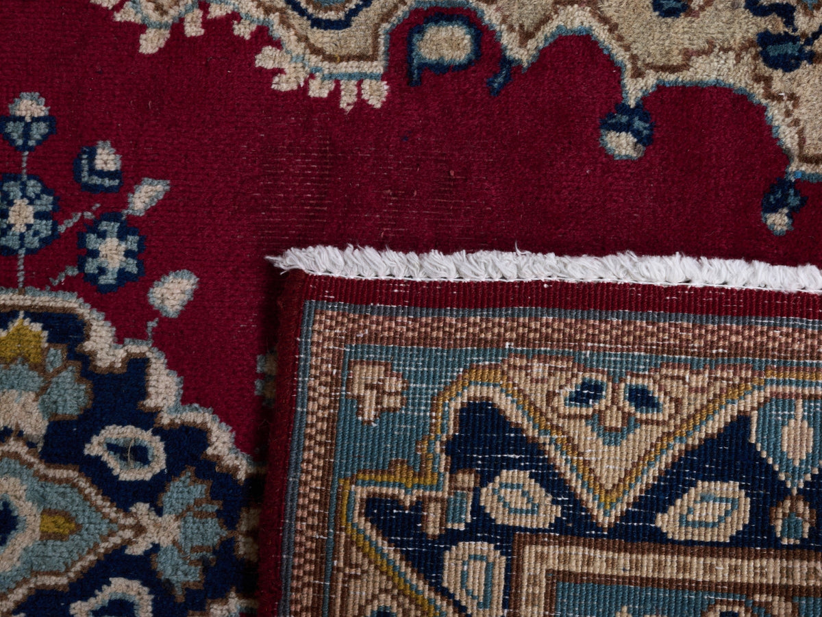 2'10" x 4'10" Small Oriental Persian Small Rug