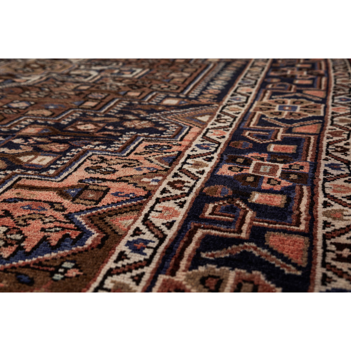 - (4'8" x 7'6") Oriental Persian Style Rug