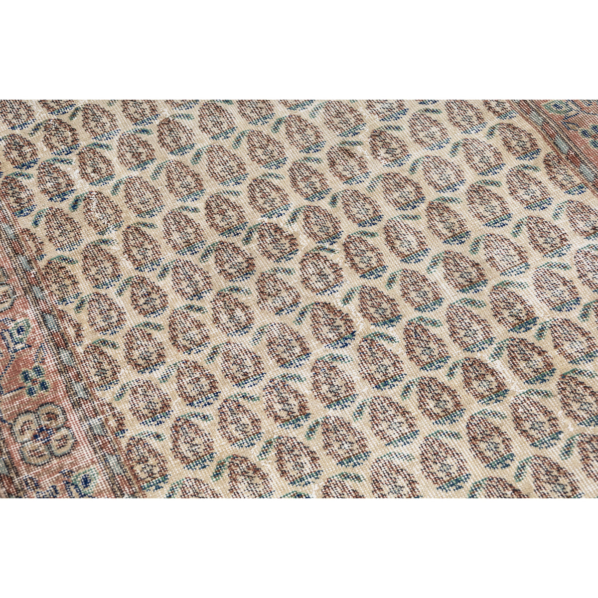 Izendy - (3'8" x 6'6") Vintage Turkish Rug