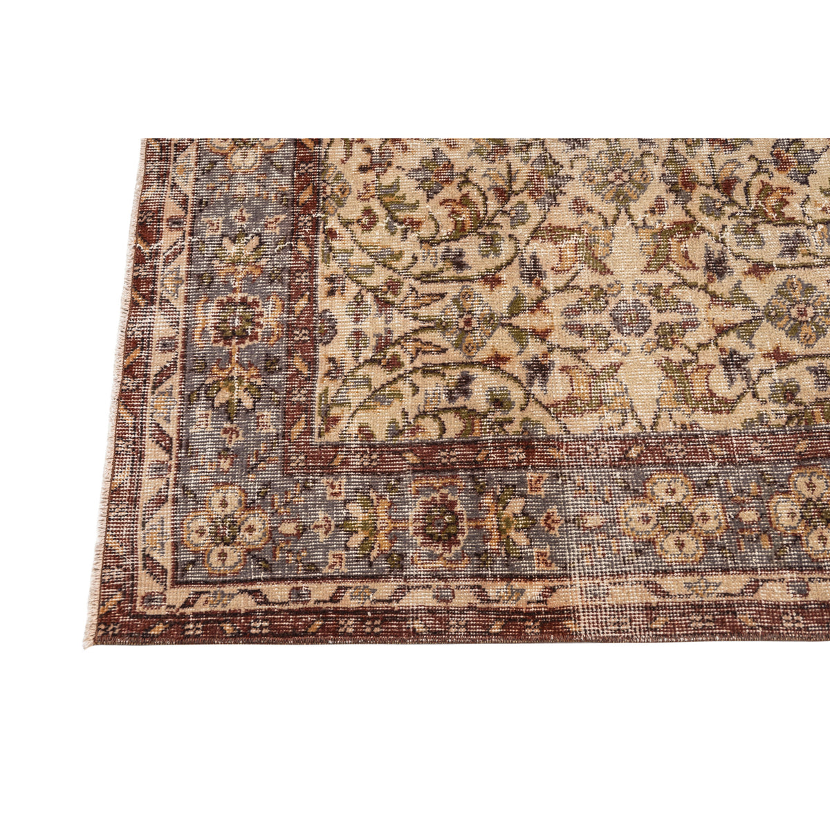 Talimard - (5'6'' x 8'11'') Vintage Turkish Rug