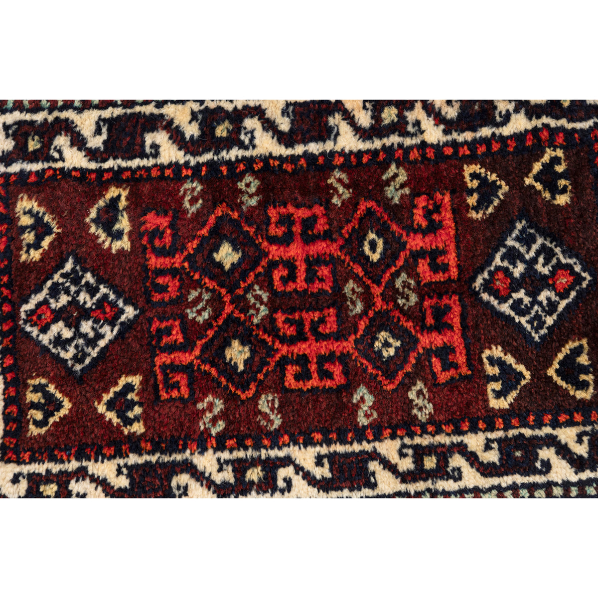 Handmade Small Boho Turkish Rug - (1'6" x 2'8")