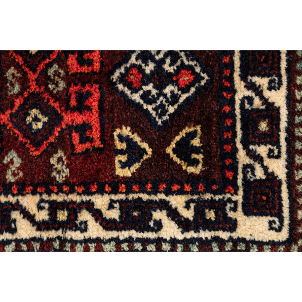 Handmade Small Boho Turkish Rug - (1'6" x 2'8")