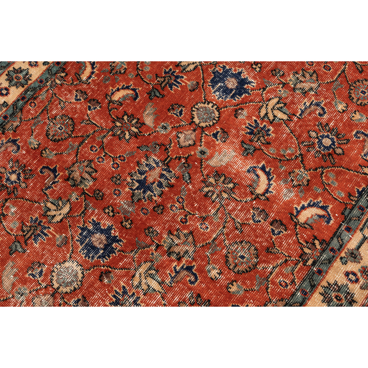 Physma - (4' x 6'8'') Vintage Turkish Rug