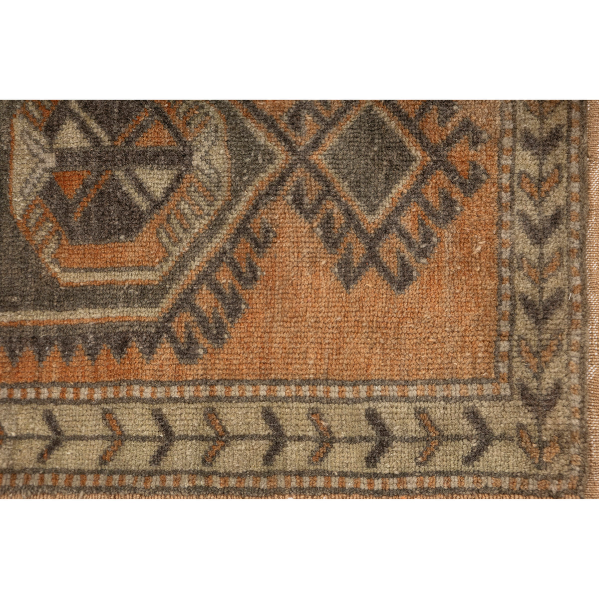 Sumaltai - (1'11" x 3'3") Vintage Turkish Rug