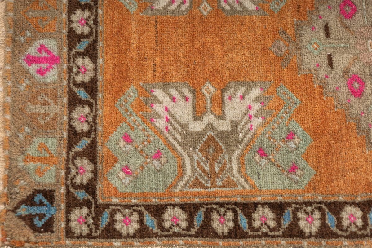 Hutambai - (1'8" x 3'2") Vintage Turkish Rug