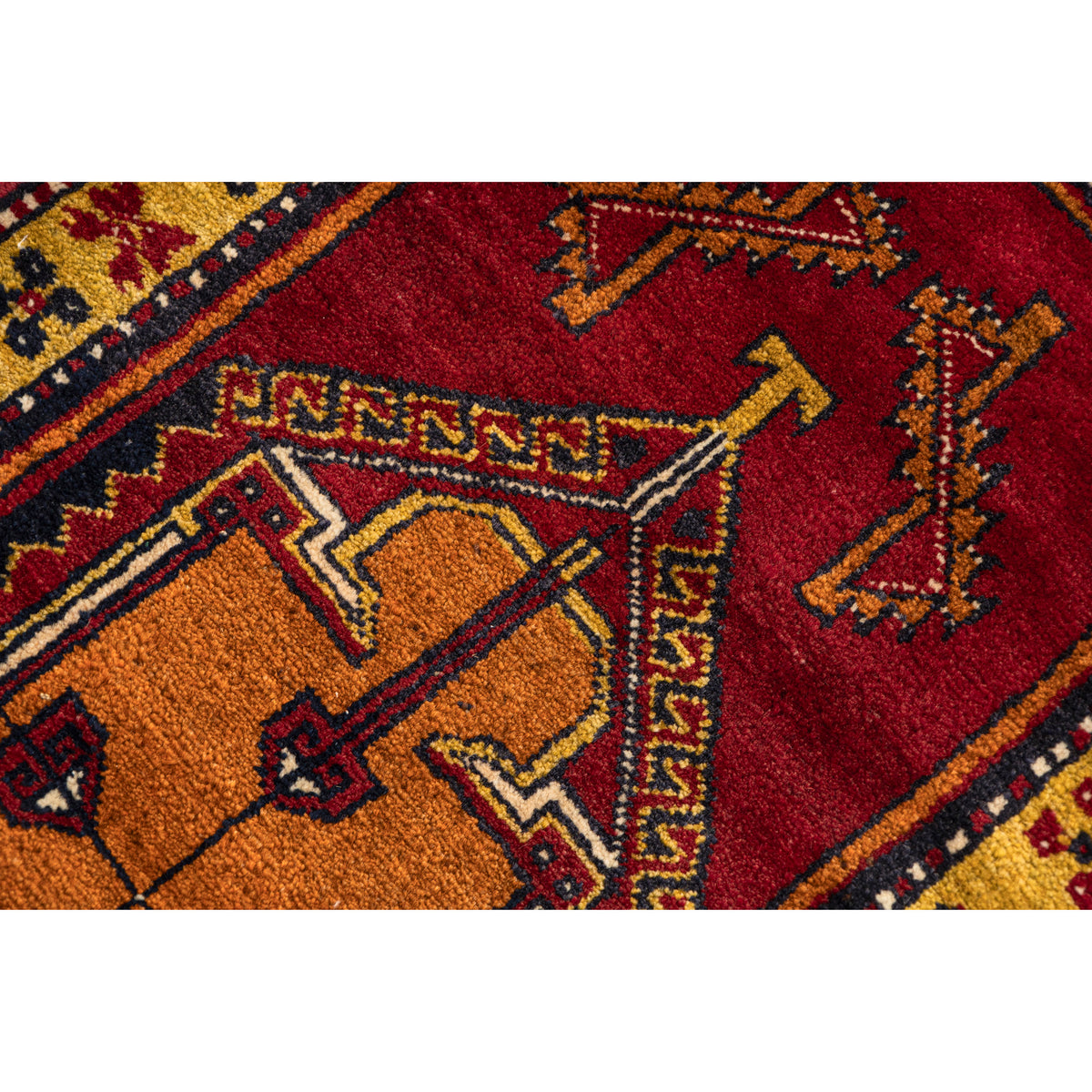 Bussai - (2' x 3'11") Vintage Turkish Rug