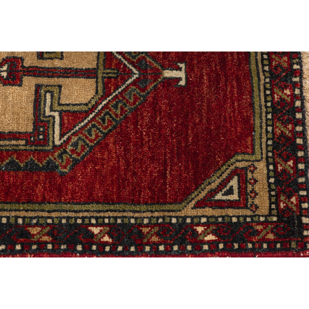 Masazir - (1'10" x 3'2") Vintage Turkish Rug