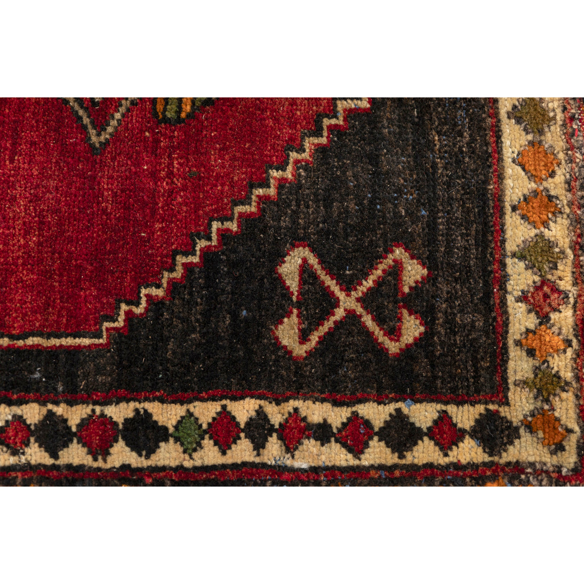 Zengene - (2'1" x 3'3") Vintage Turkish Rug