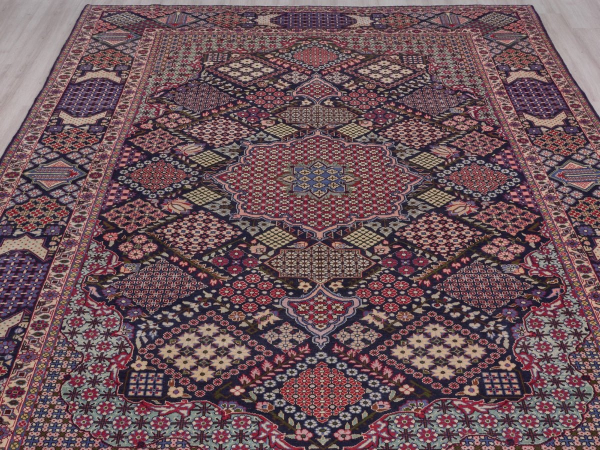 9'6" x 13'7" Oriental Persian Style Oversize Rug