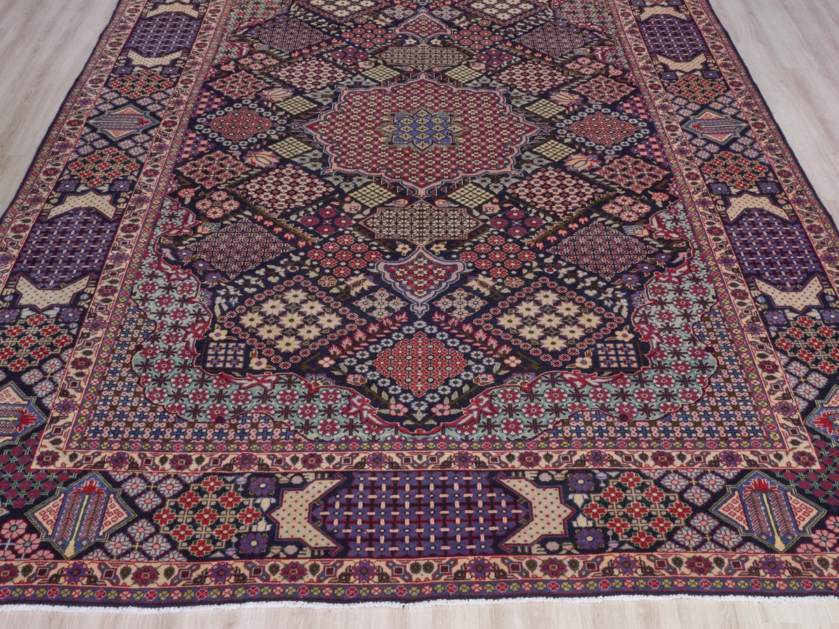 9'6" x 13'7" Oriental Persian Style Oversize Rug