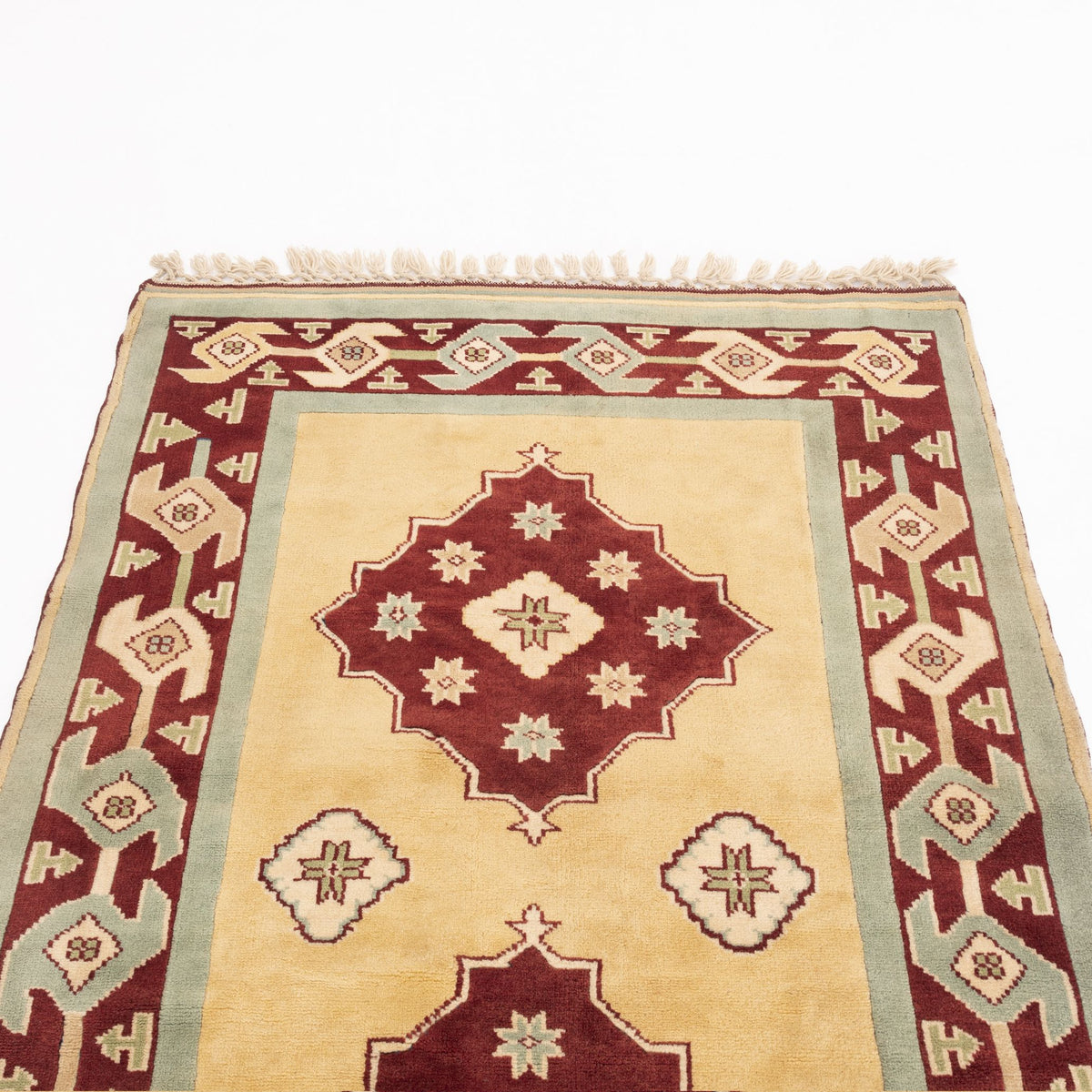 Zeine - (4'2" x 5'11") Oriental Turkish Rug