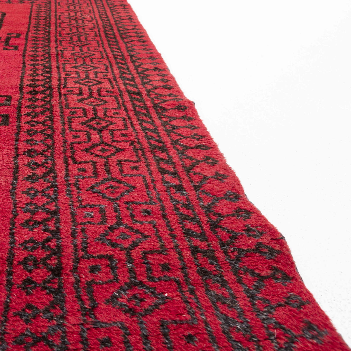 Shekan - (3'9" x 6') Vintage Turkish Rug