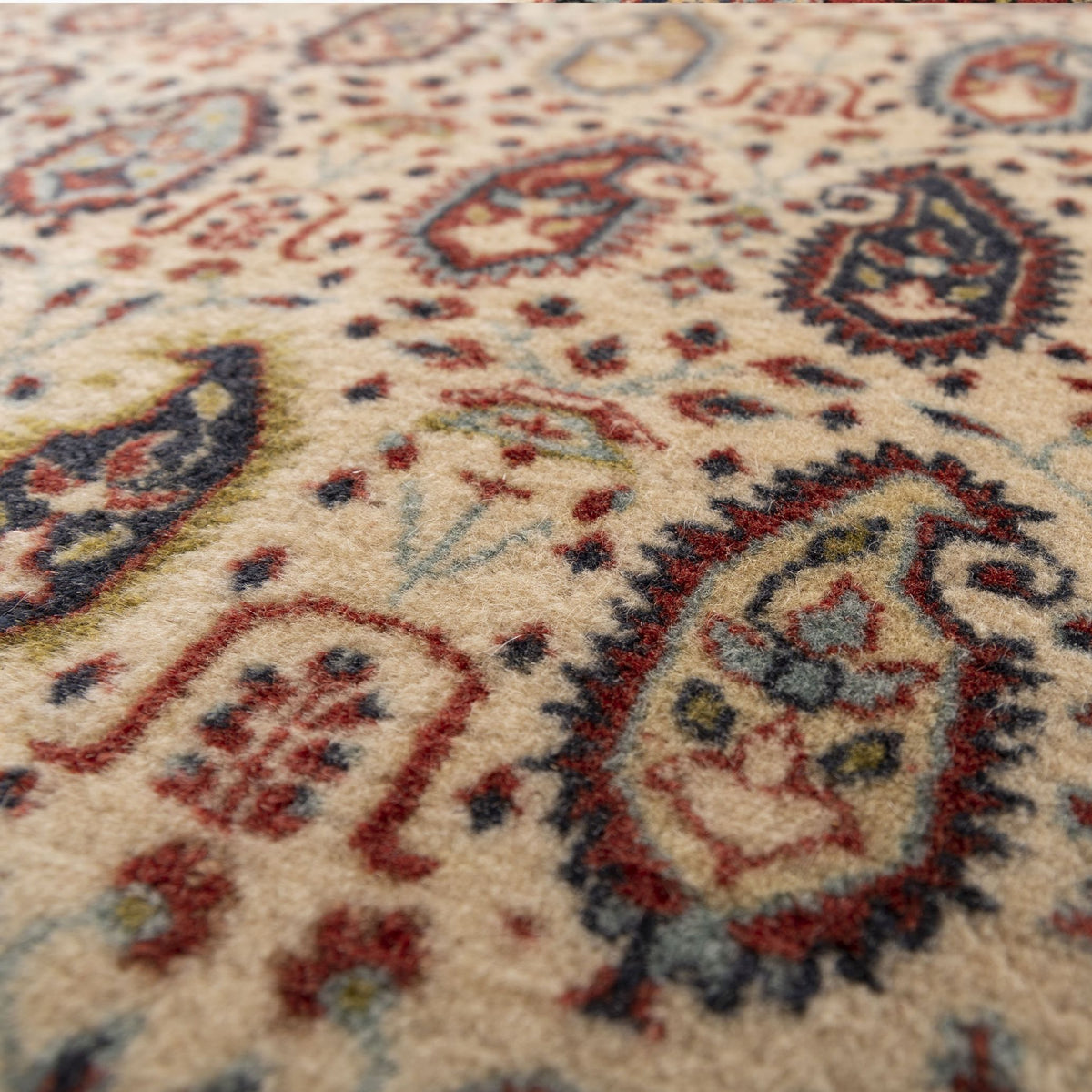 Valide - (6'7" x 9'4") Oriental Turkish Rug