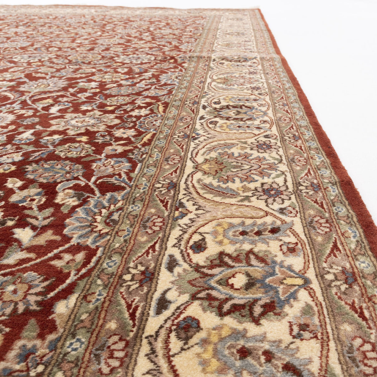 Nidai - (6'6" x 9'8") Oriental Turkish Rug