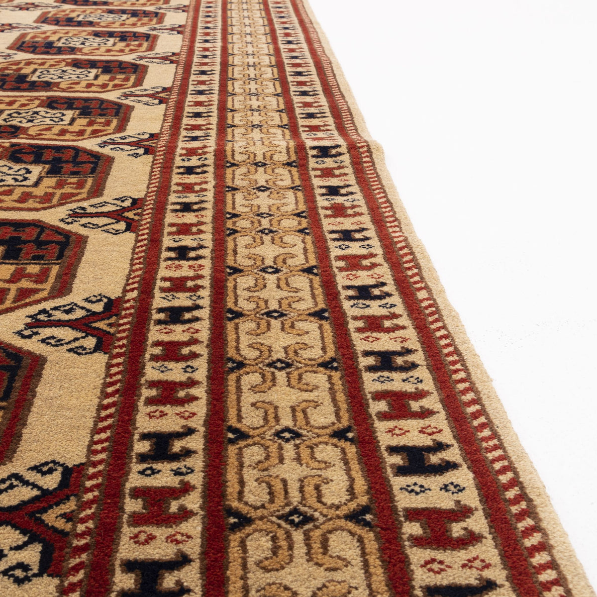 Mahzemin - (6'1" x 8'11") Oriental Turkish Rug