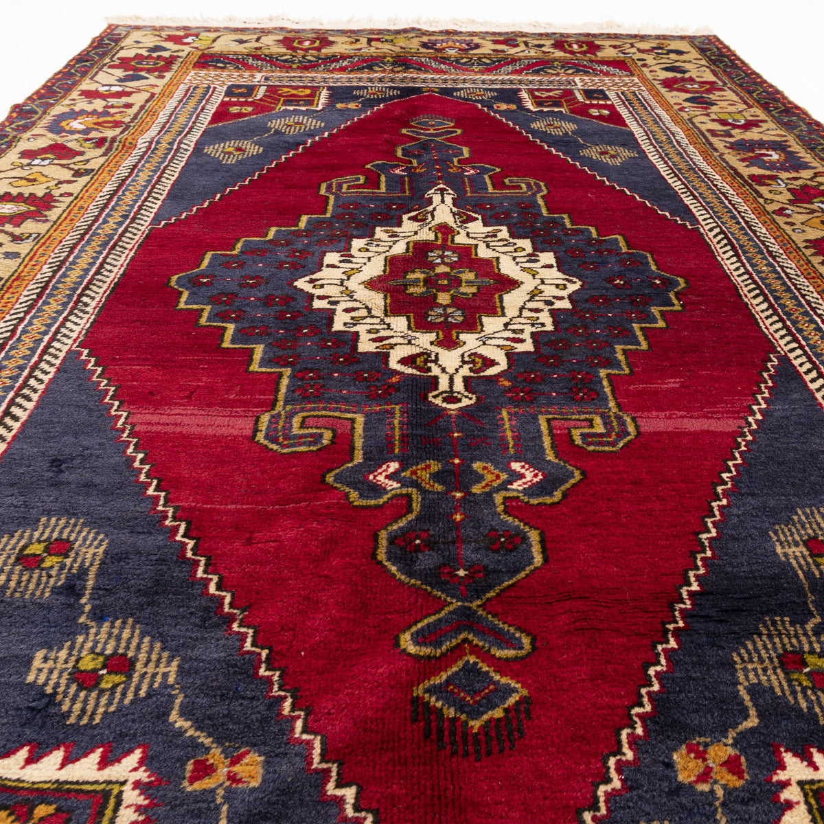 Lianos - (5'8" x 9'7") Oriental Turkish Rug