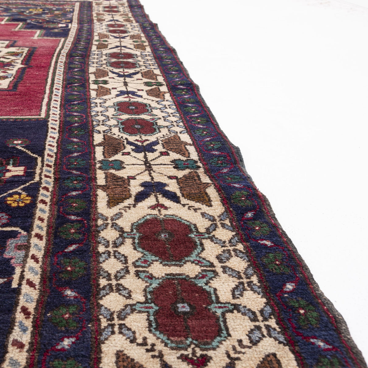 Lithos - (5'8" x 9') Oriental Turkish Rug