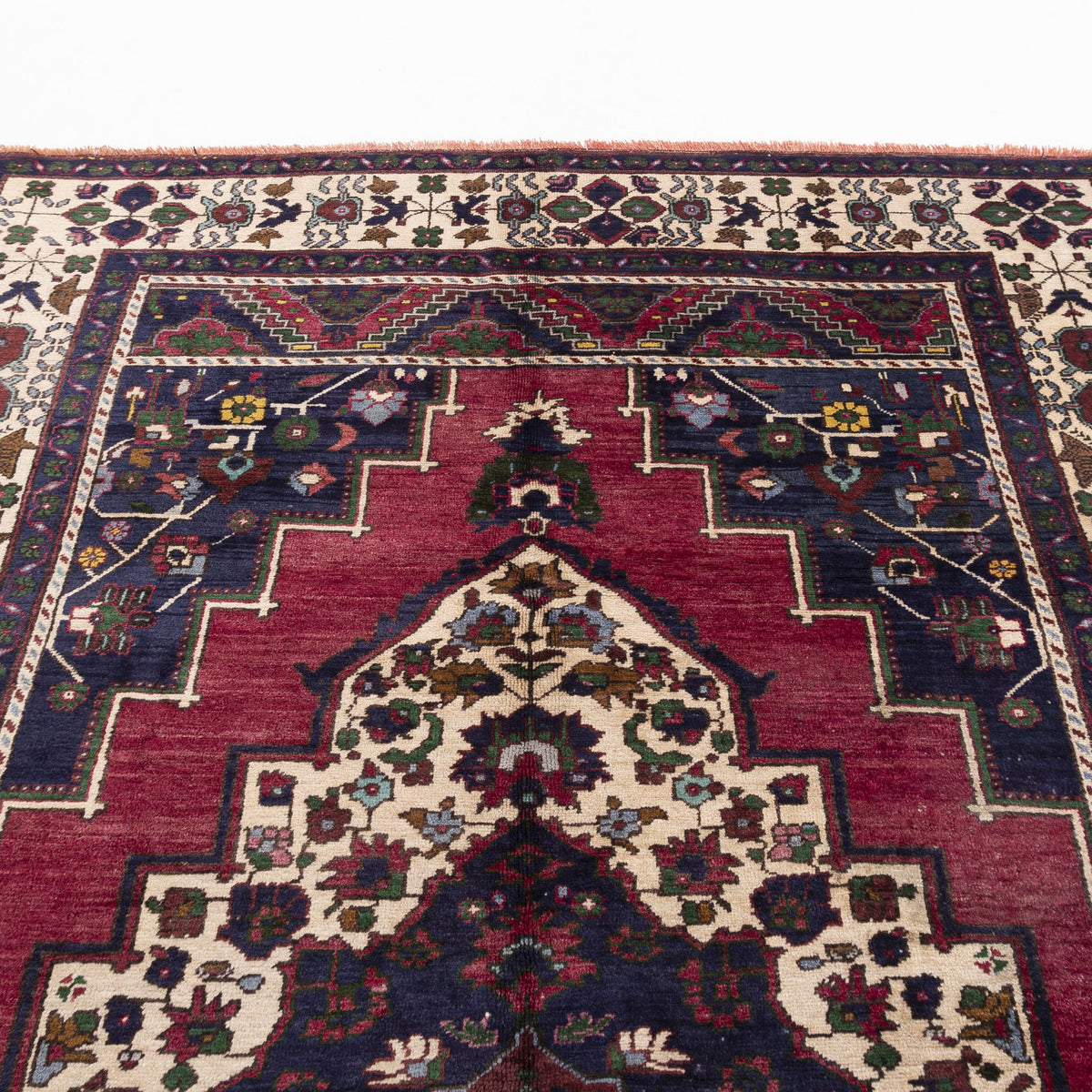 Lithos - (5'8" x 9') Oriental Turkish Rug