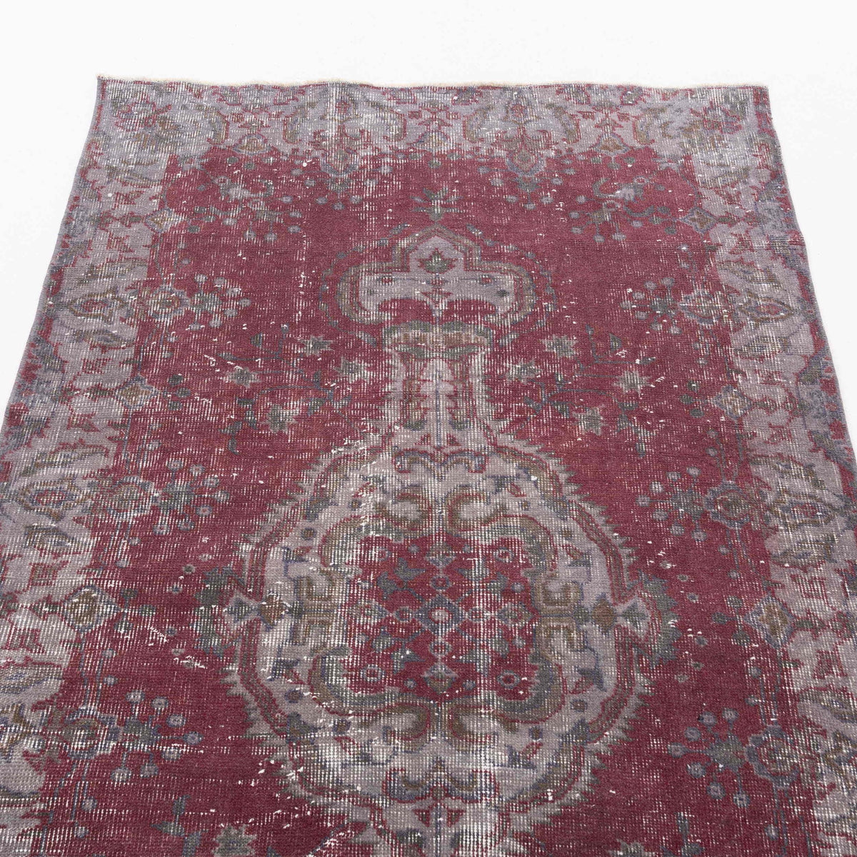 Garnin - (3'11" x 6'4") Vintage Turkish Rug