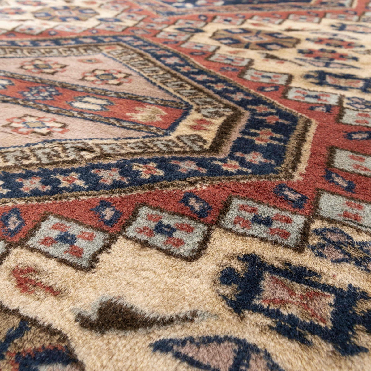 Ezranka - (3'3" x 9'7") Vintage Turkish Rug