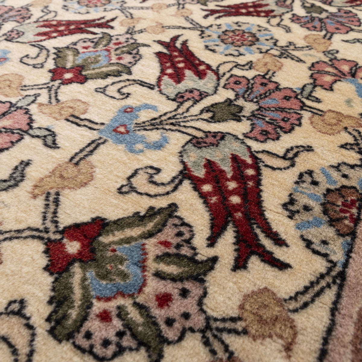 Enderun - (5'3" x 10'9") Oriental Turkish Rug