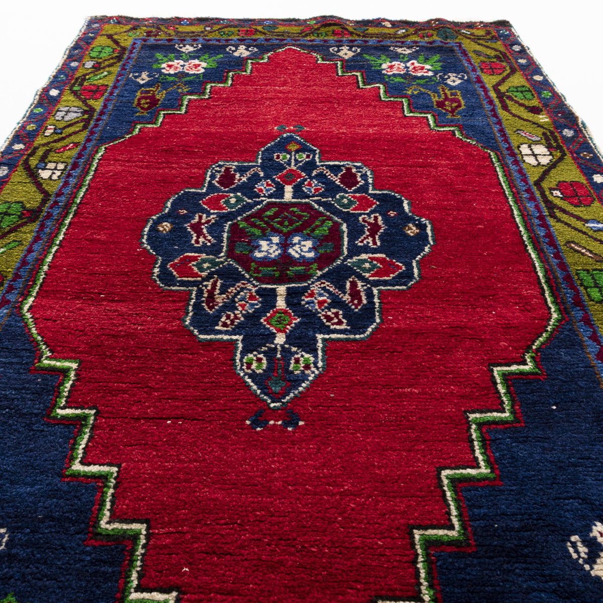 Thercha - (3'7" x 6'1") Oriental Rug