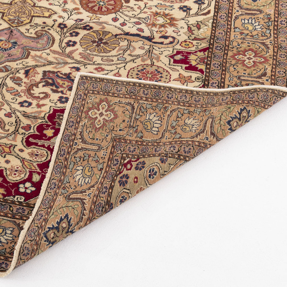 Hisar - (6'11" x 9'11") Oriental Turkish Rug