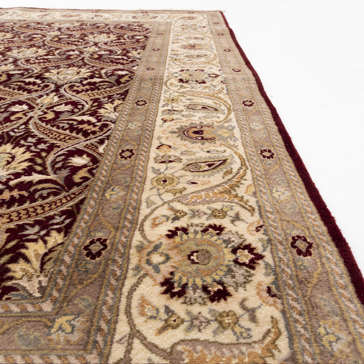 Mizani - (6'6" x 6'7") Oriental Turkish Rug