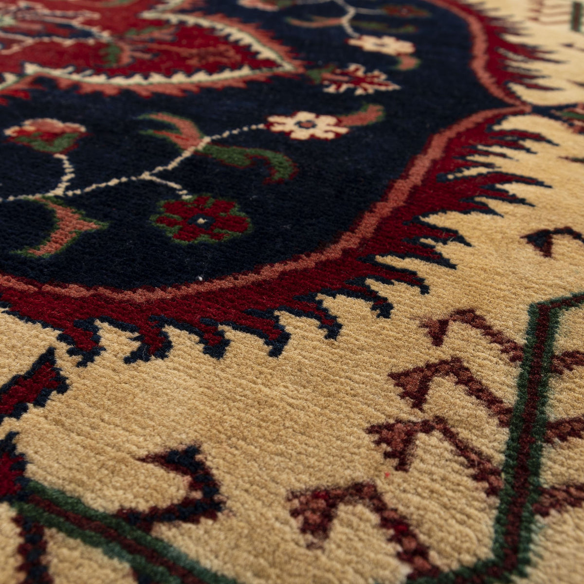 Melenda - (6'9" x 9'9") Oriental Turkish Rug