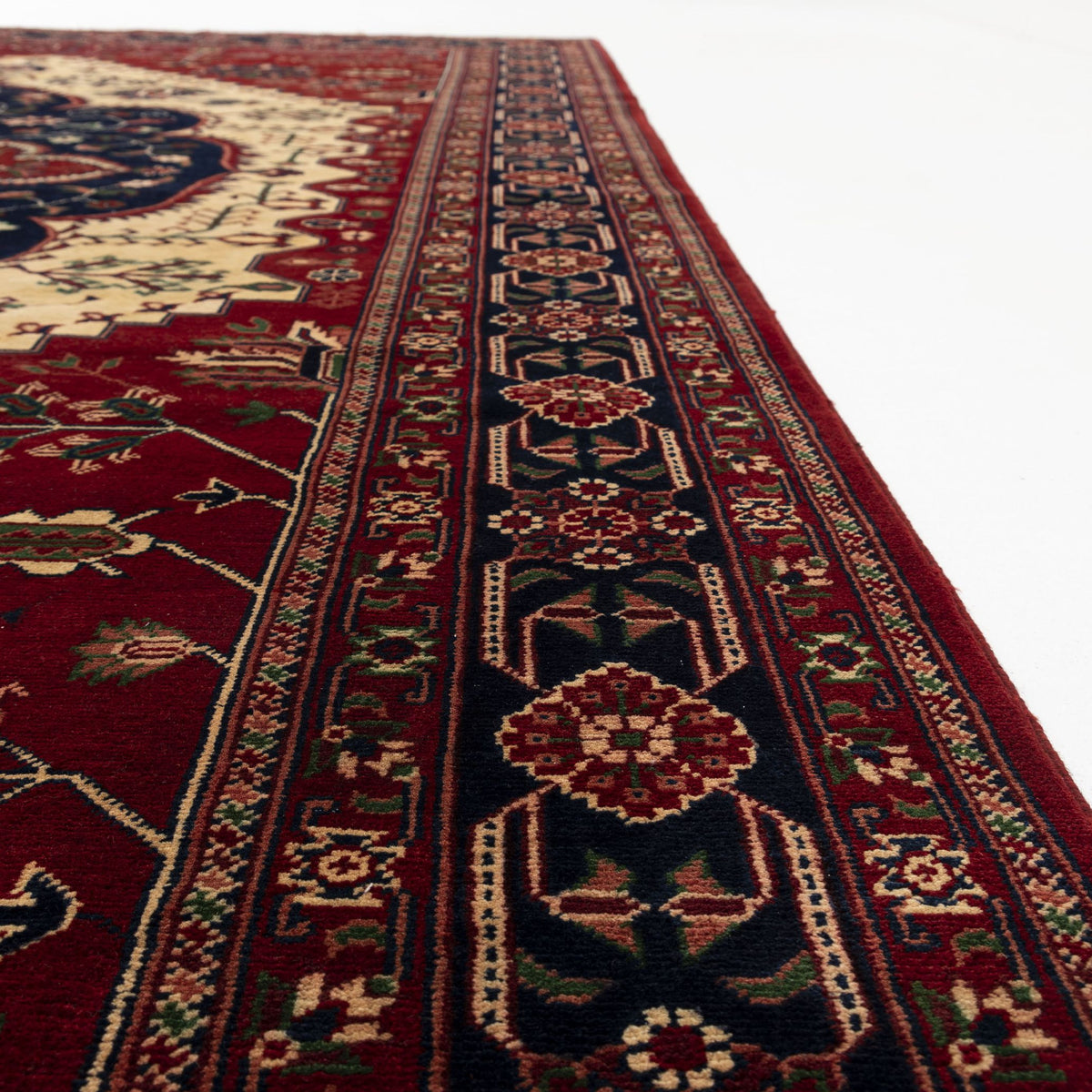 Melenda - (6'9" x 9'9") Oriental Turkish Rug