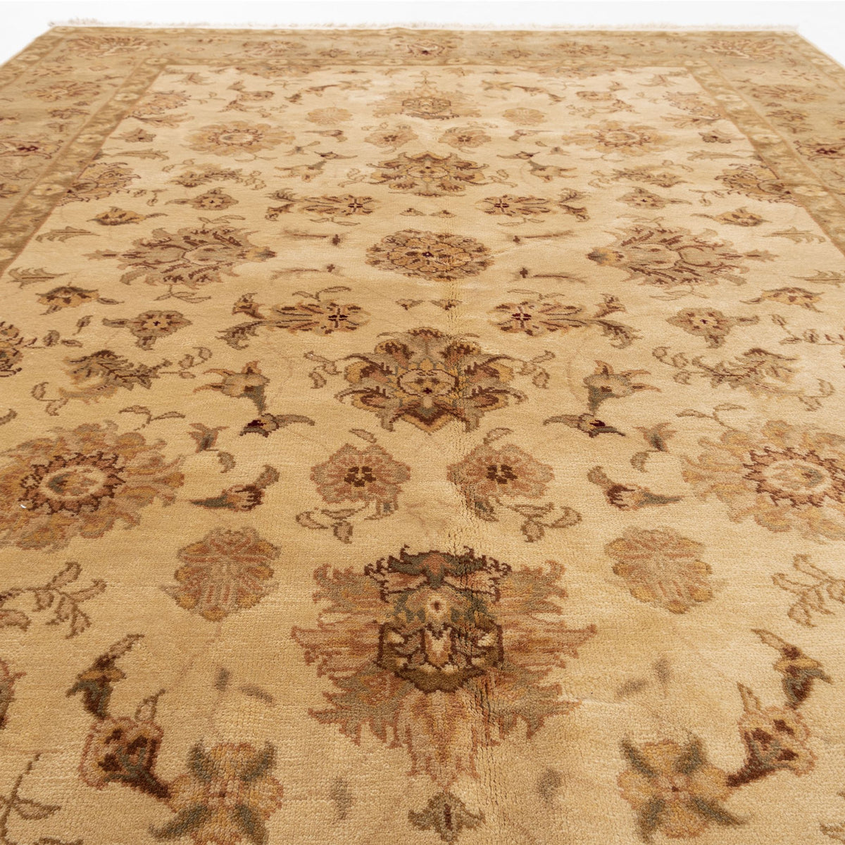 Yavi - (6'6" x 8'10") Oriental Turkish Rug