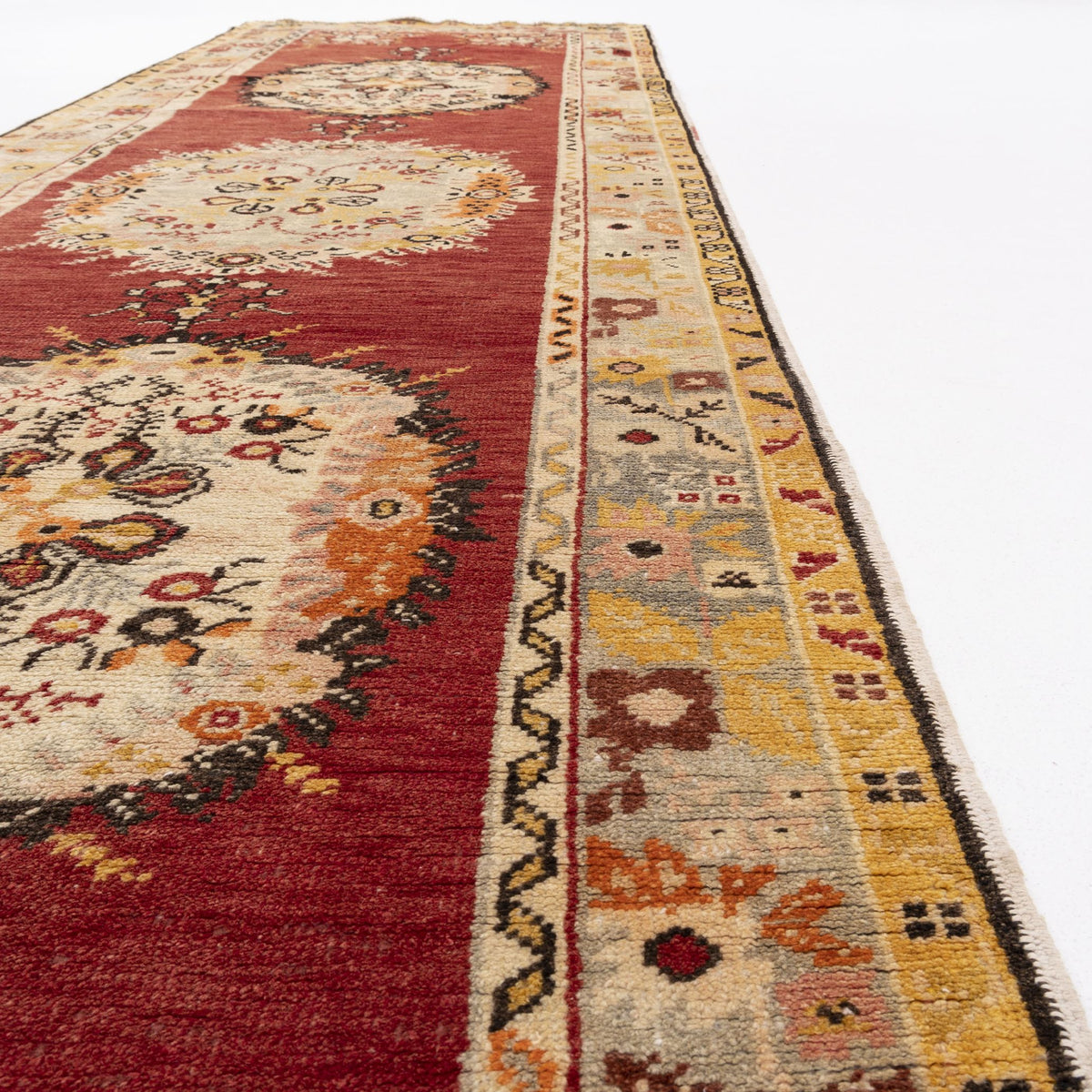 Birtha - (3'5" x 11'11") Vintage Turkish Rug