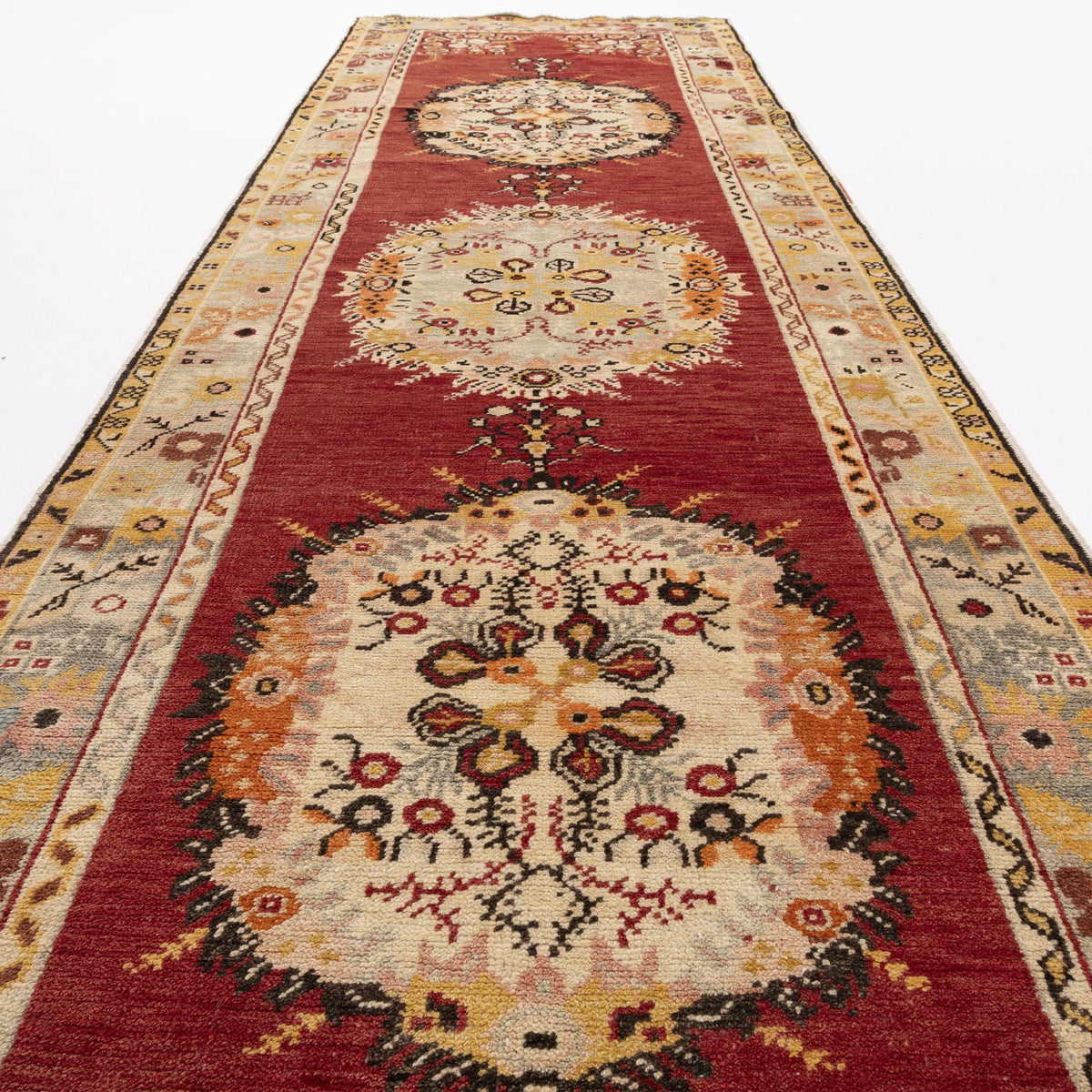 Birtha - (3'5" x 11'11") Vintage Turkish Rug