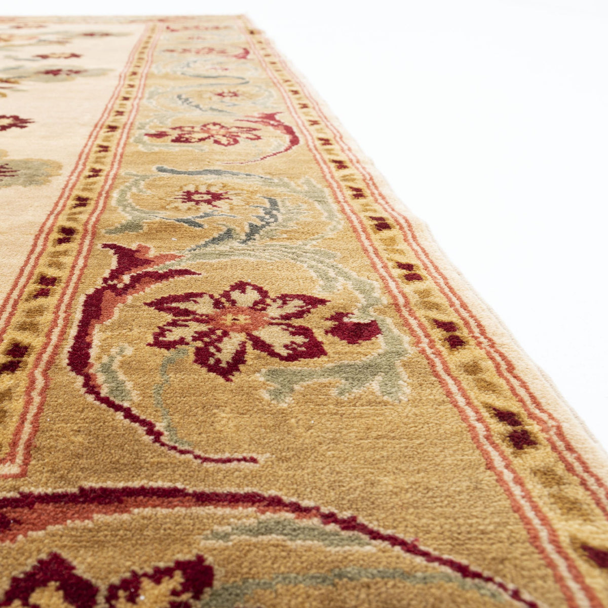 Hasmezra - (5'7"  x 7'7") Oriental Turkish Rug