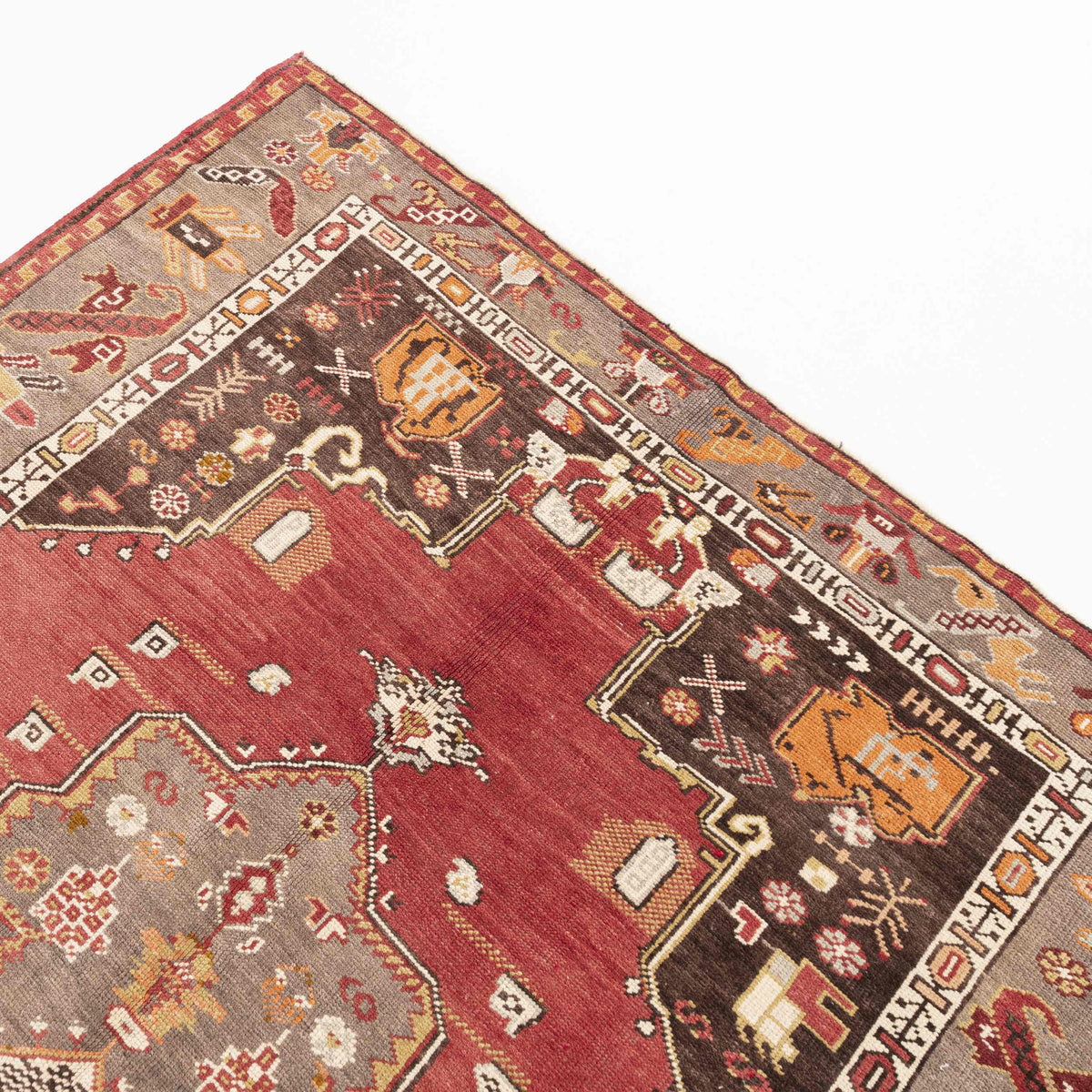 Dhambath - (5'3" x 8'5") Oriental Turkish Rug