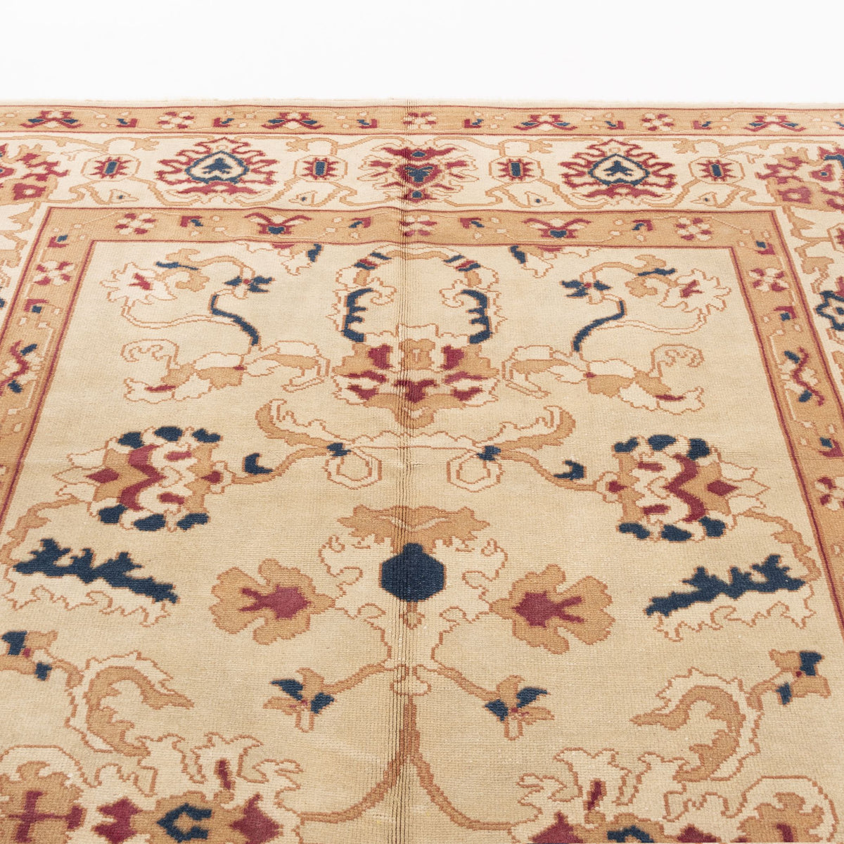 Gedosion - (6'11" x 9'8") Oriental Turkish Rug