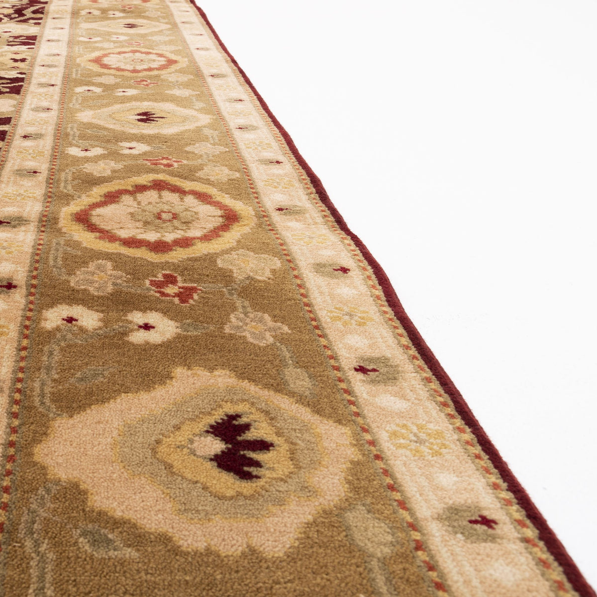 Altunkul - (6'7" x 8'4") Oriental Turkish Rug