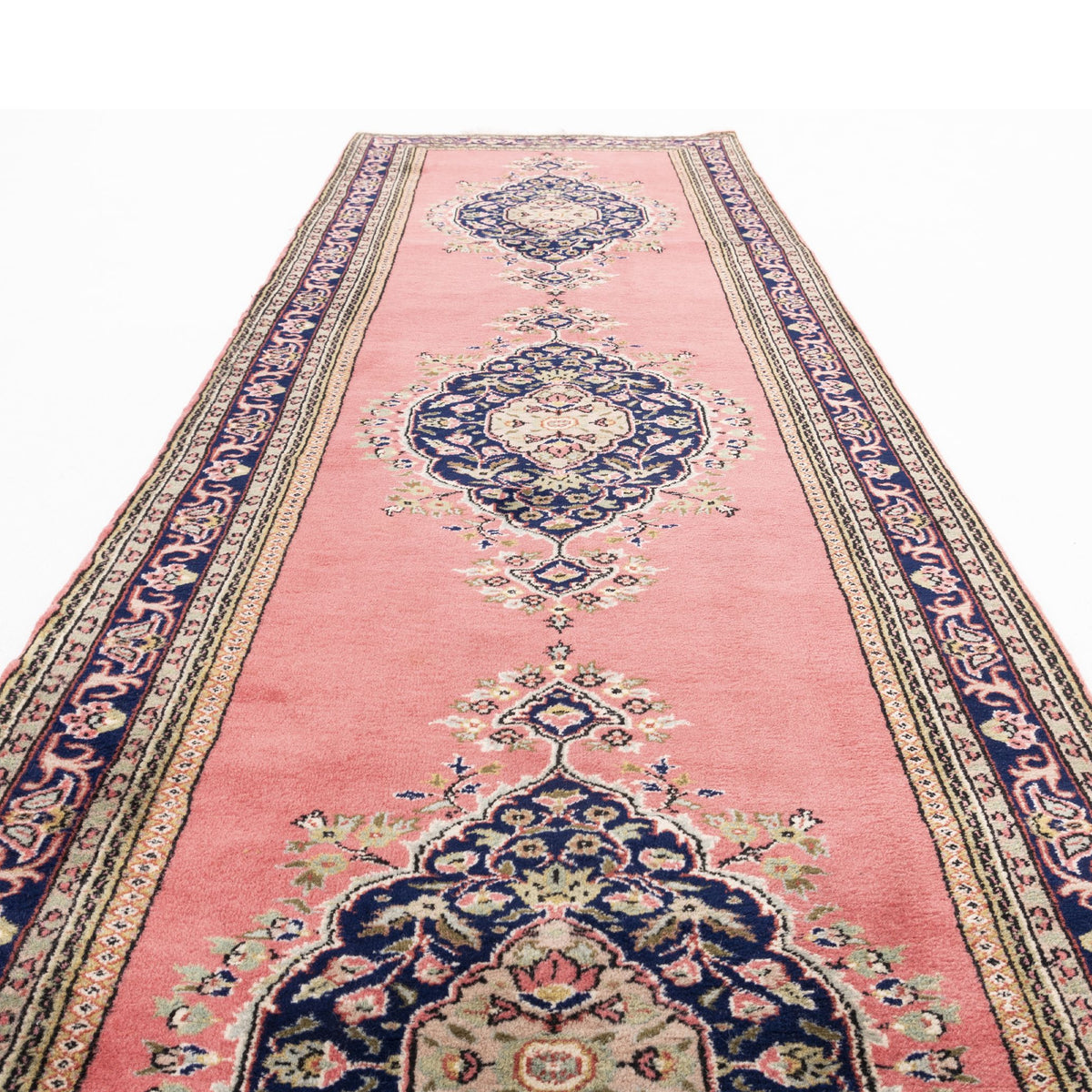 Makron - (3' x 9'9") Oriental Turkish Rug