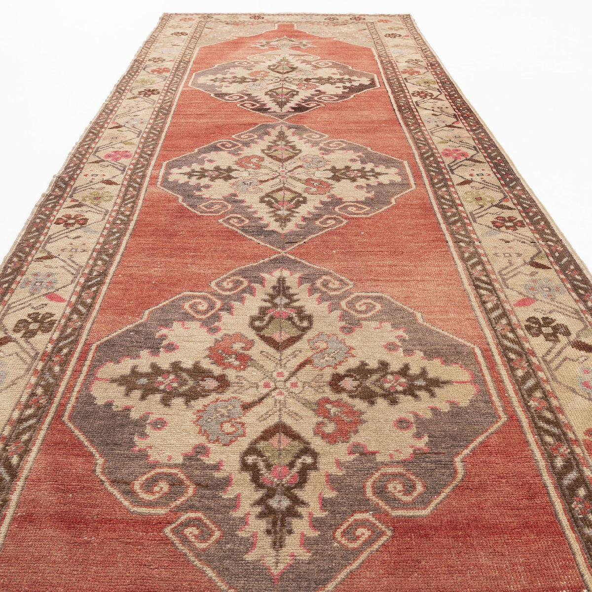 Mutlubei - (3'5" x 10'4") Vintage Turkish Rug