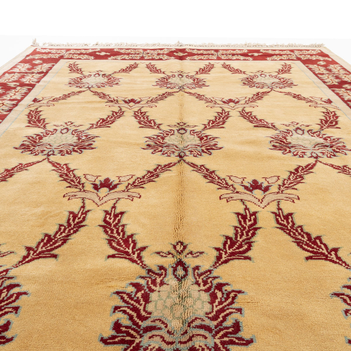 Saridja - (6'8" x 9') Oriental Turkish Rug