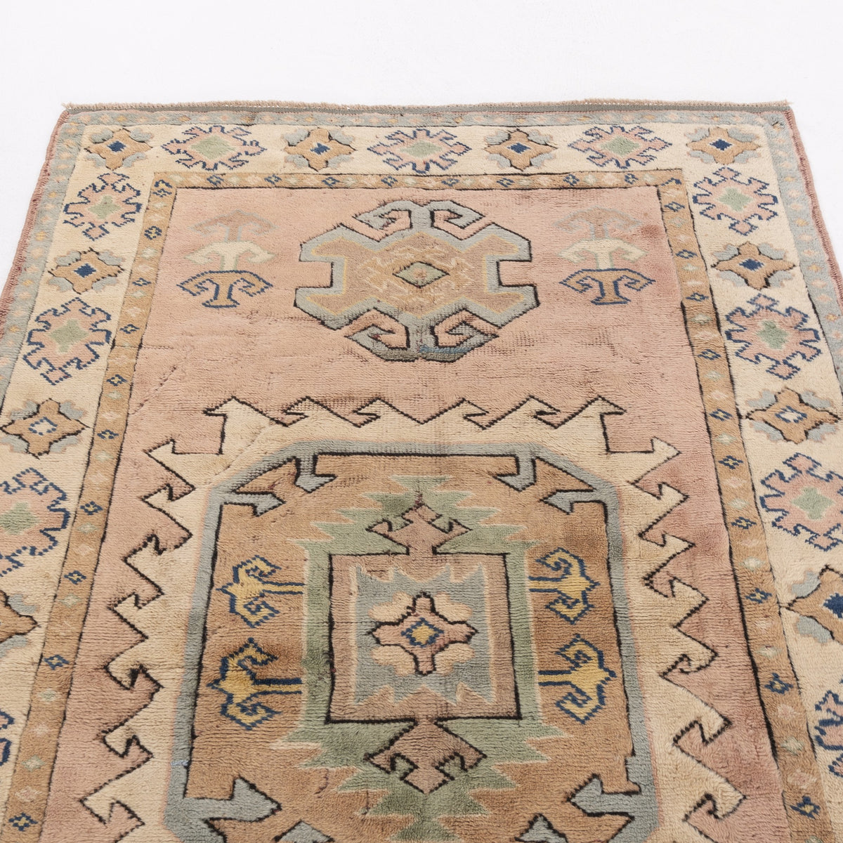 Permata - (4'6" x 6'6") Oriental Turkish Rug